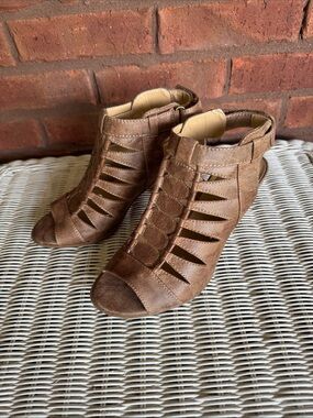 Naturalizer Brown Suede Cutout Peep-Toe Heels